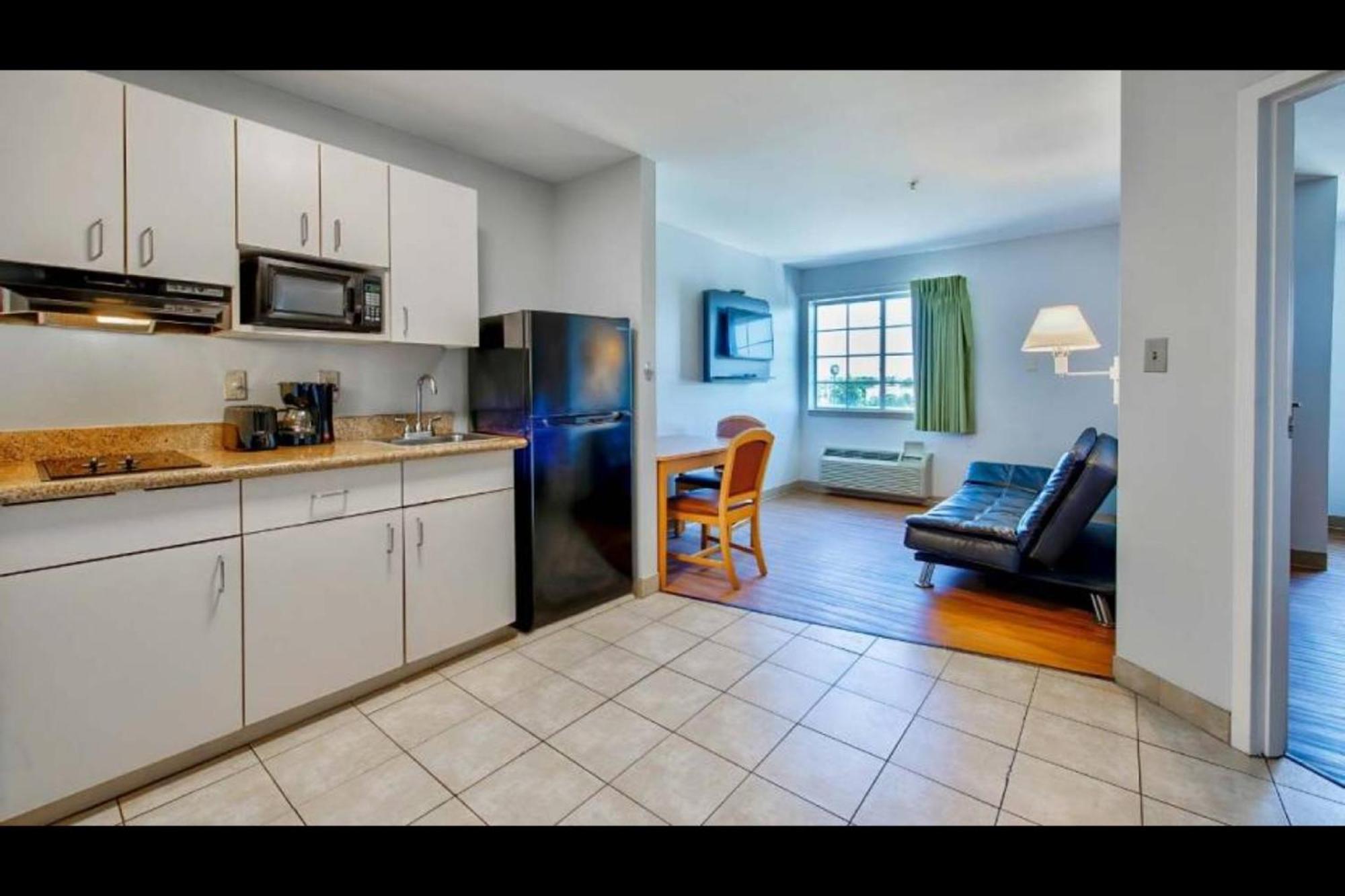 Oyo Townhouse Sulphur,La Extended Stay Exterior foto